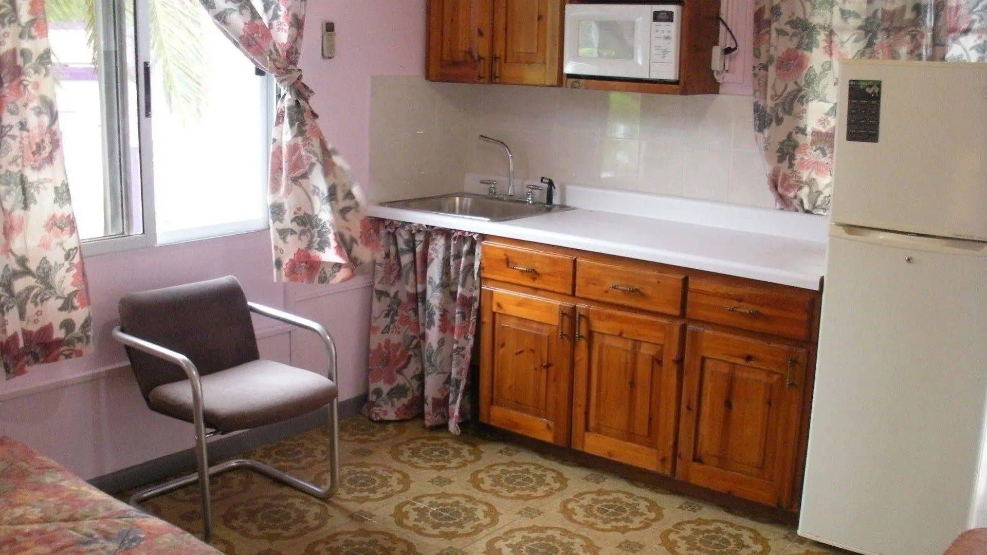 Hotel Paula'S Country Inn Sint Maarten