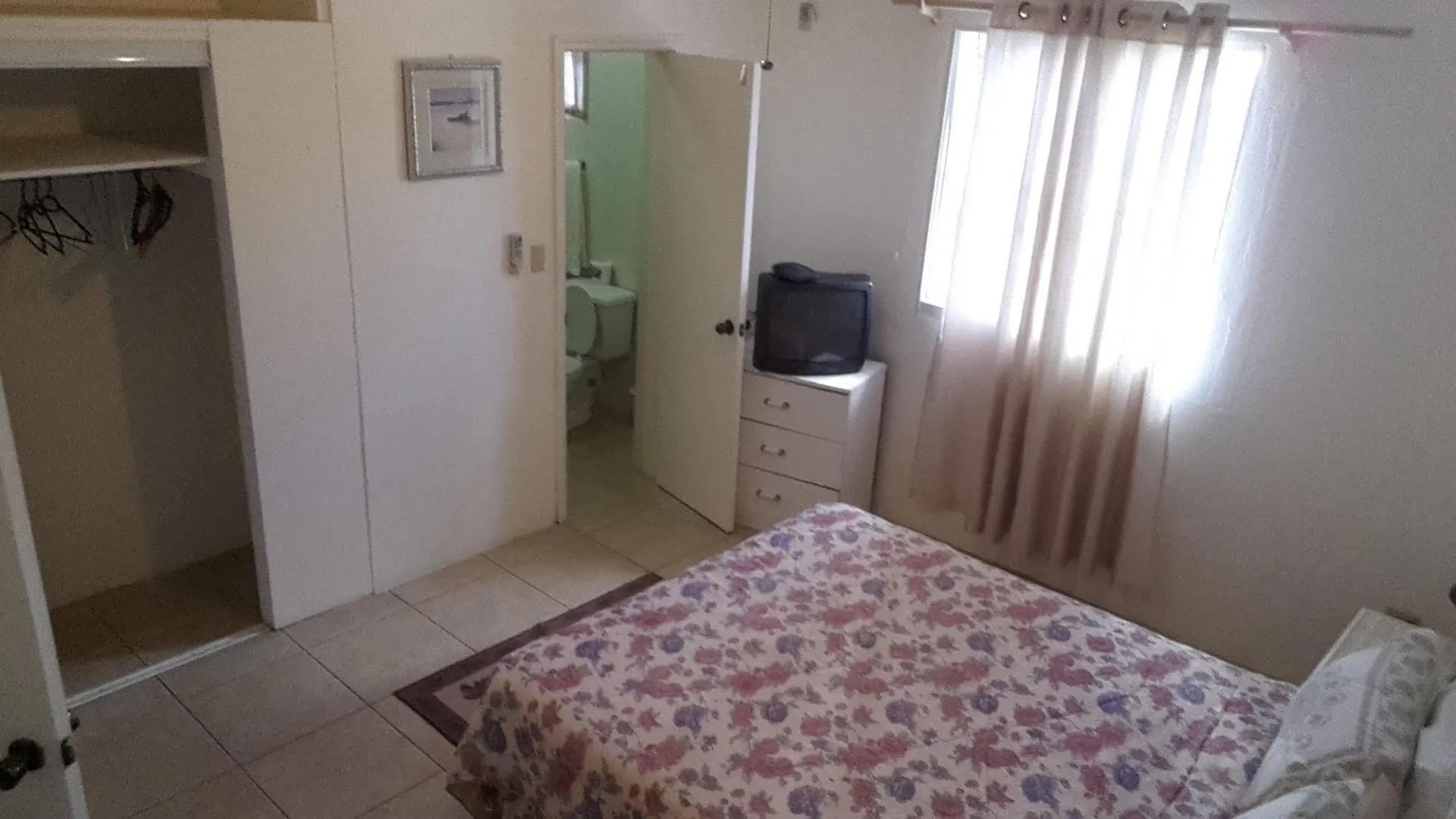 Paula'S Country Inn Sint Maarten Hotel